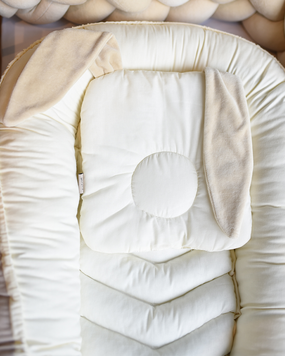 pokloni za majčin dan, jastuk zeko